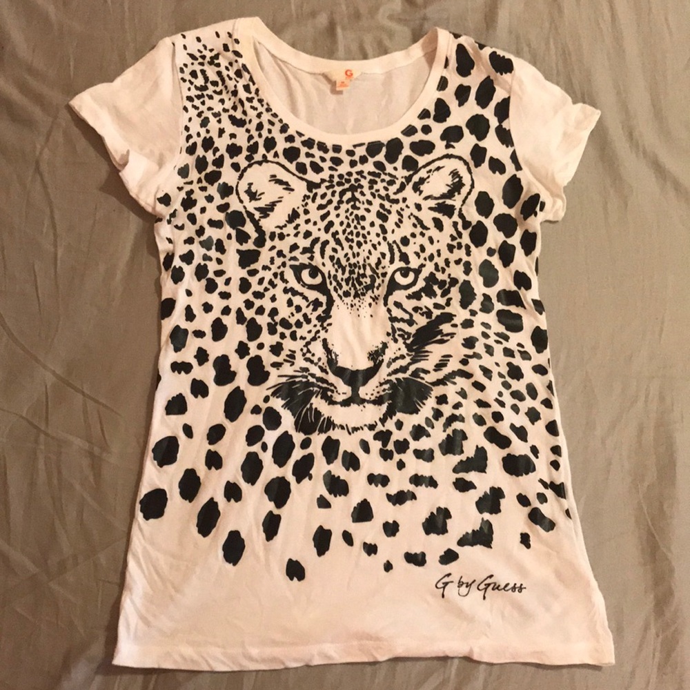 ✨G by GUESS✨ T-shirt